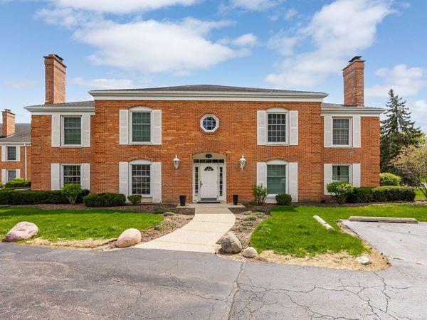 120 Carriage Way Drive , Unit B101, Burr Ridge, IL 60527