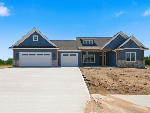 564 Keltic Pines Boulevard, Huntertown, IN 46748