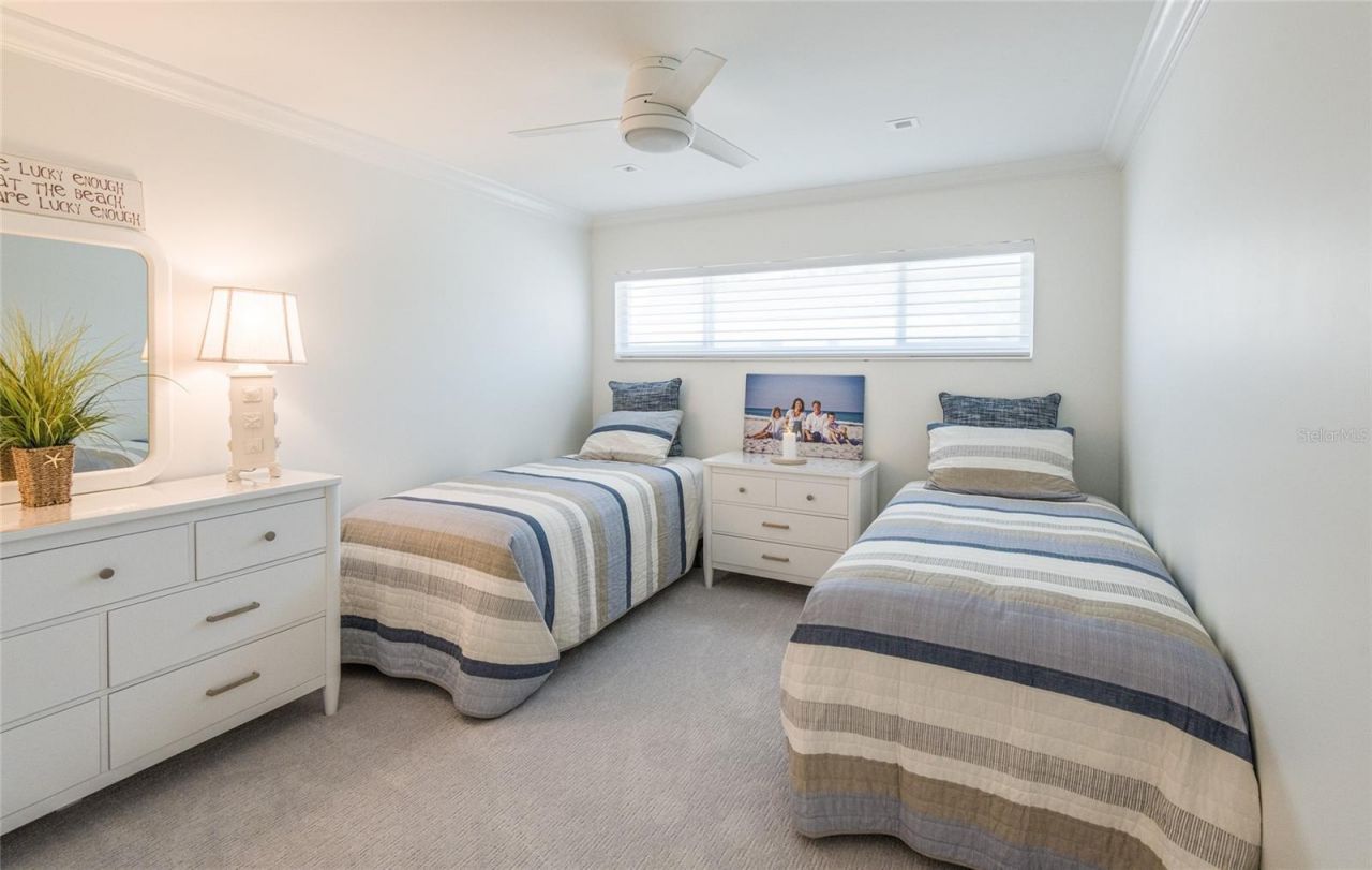 1900 Benjamin Franklin Drive , Unit V11, Sarasota, FL 34236 Photo