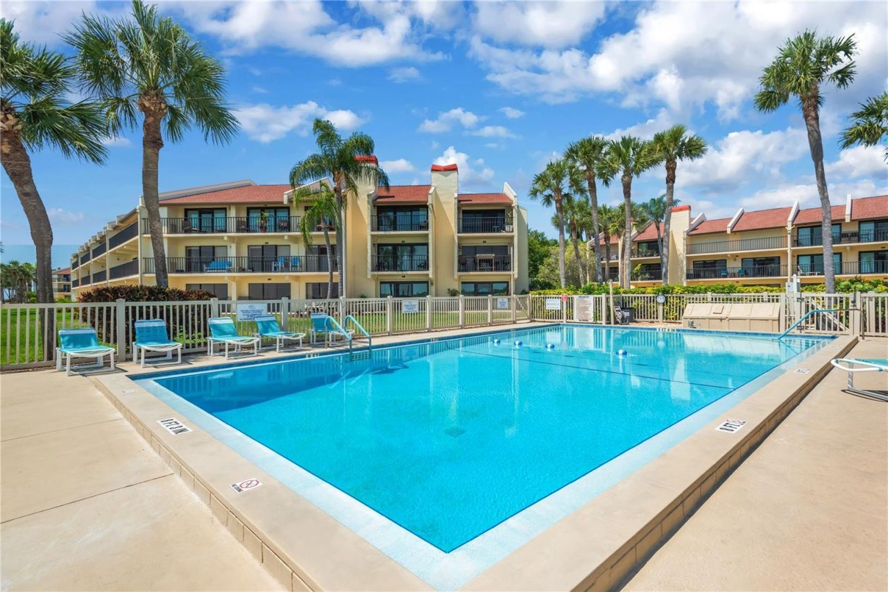 7520 Sunshine Skyway Lane S, Unit P5, Saint Petersburg, FL 33711 Photo