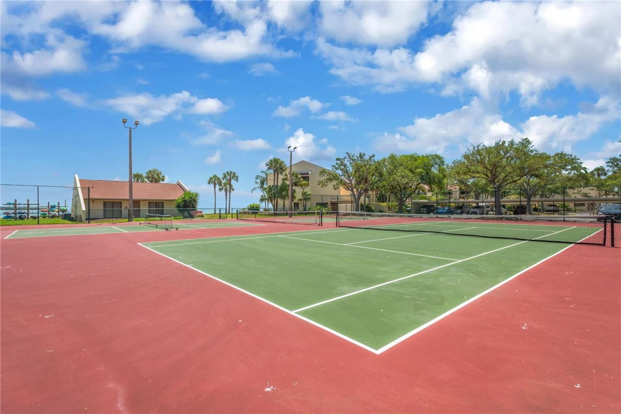 7520 Sunshine Skyway Lane S, Unit P5, Saint Petersburg, FL 33711 Photo