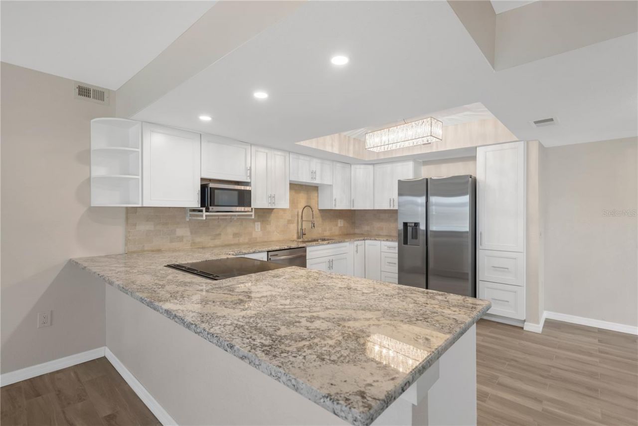 7520 Sunshine Skyway Lane S, Unit P5, Saint Petersburg, FL 33711 Photo