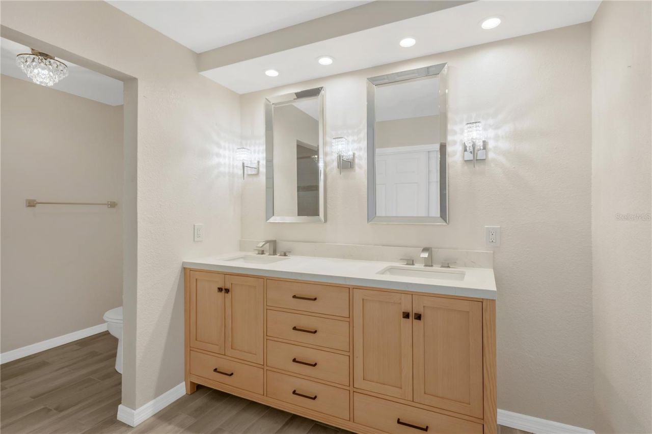 7520 Sunshine Skyway Lane S, Unit P5, Saint Petersburg, FL 33711 Photo