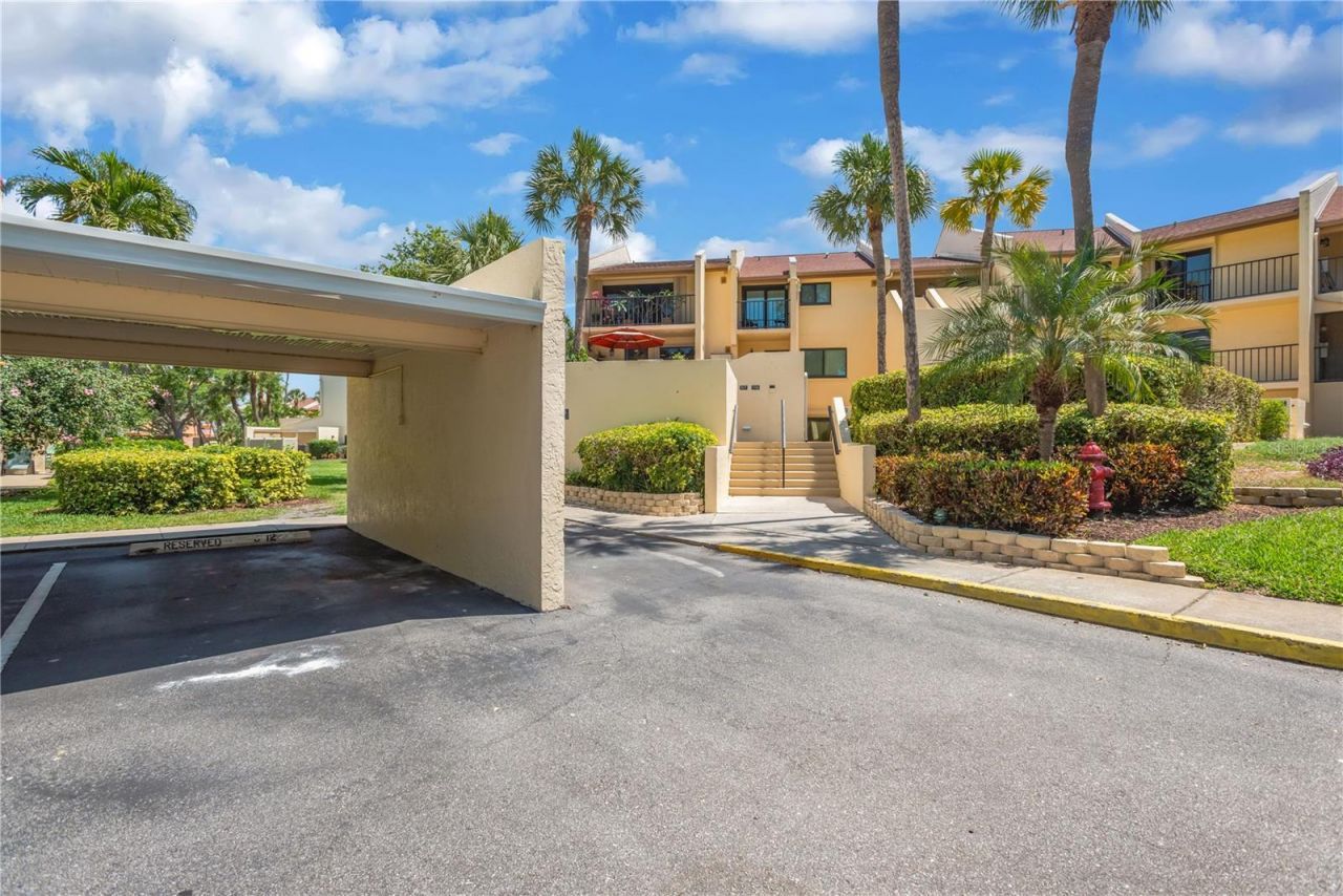 7520 Sunshine Skyway Lane S, Unit P5, Saint Petersburg, FL 33711 Photo