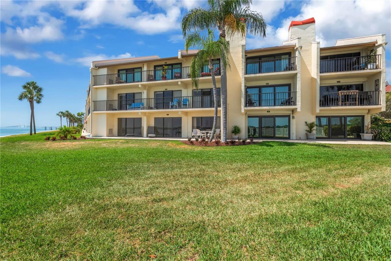 7520 Sunshine Skyway Lane S, Unit P5, Saint Petersburg, FL 33711 Photo