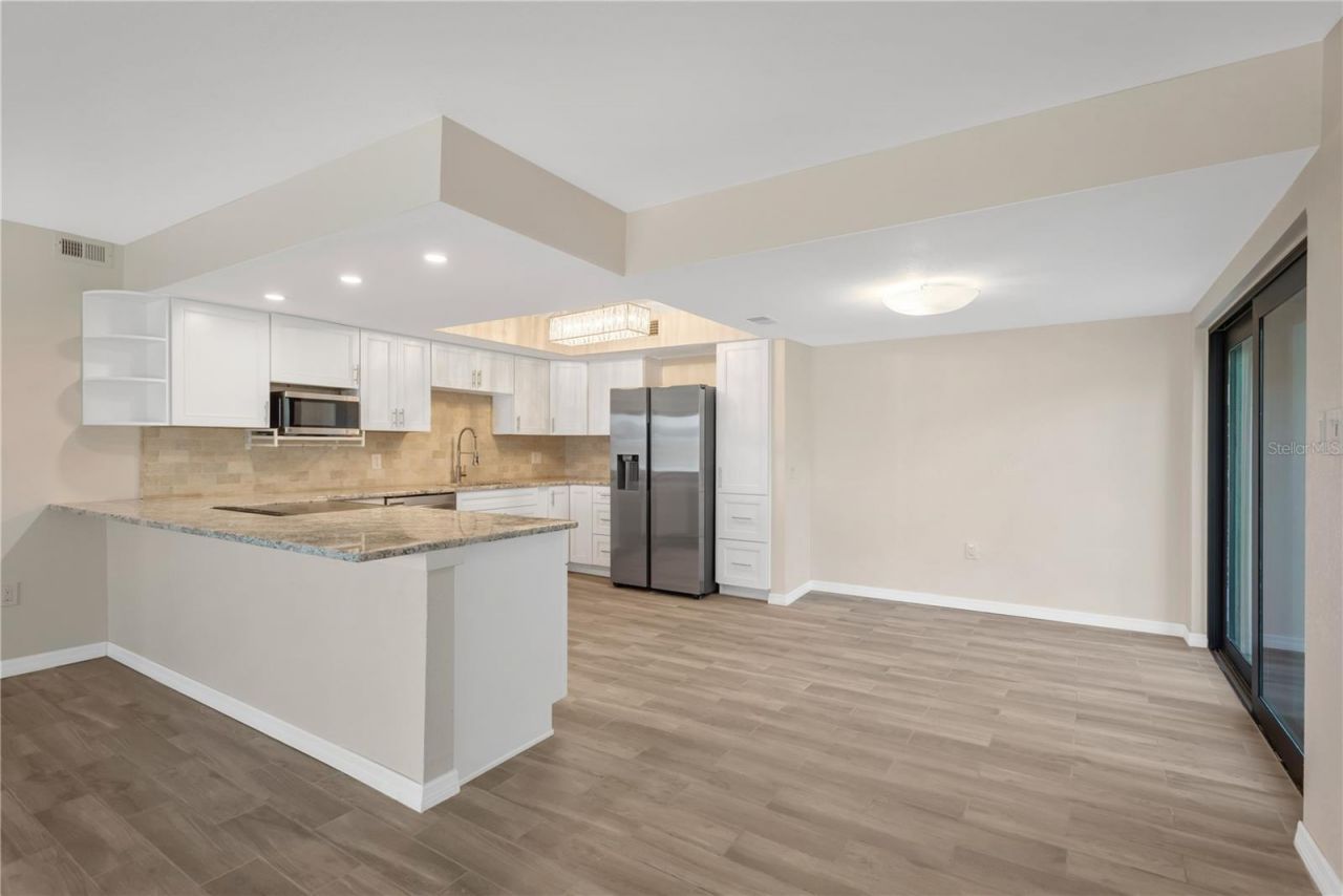 7520 Sunshine Skyway Lane S, Unit P5, Saint Petersburg, FL 33711 Photo