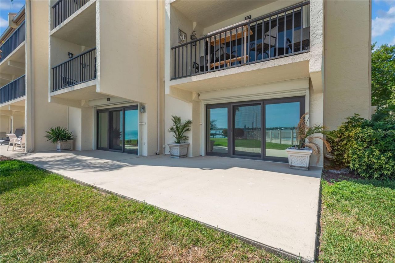 7520 Sunshine Skyway Lane S, Unit P5, Saint Petersburg, FL 33711 Photo