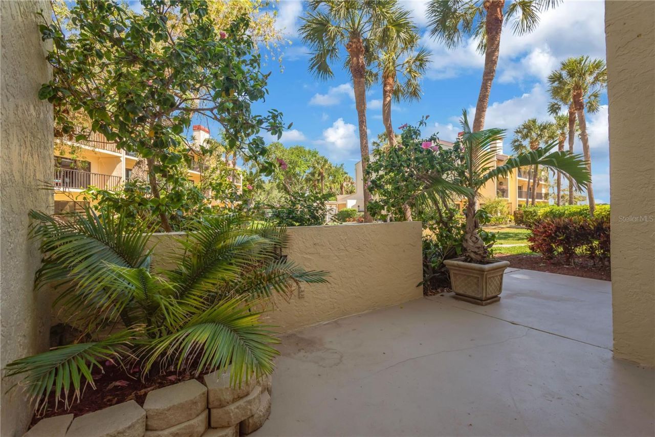 7520 Sunshine Skyway Lane S, Unit P5, Saint Petersburg, FL 33711 Photo