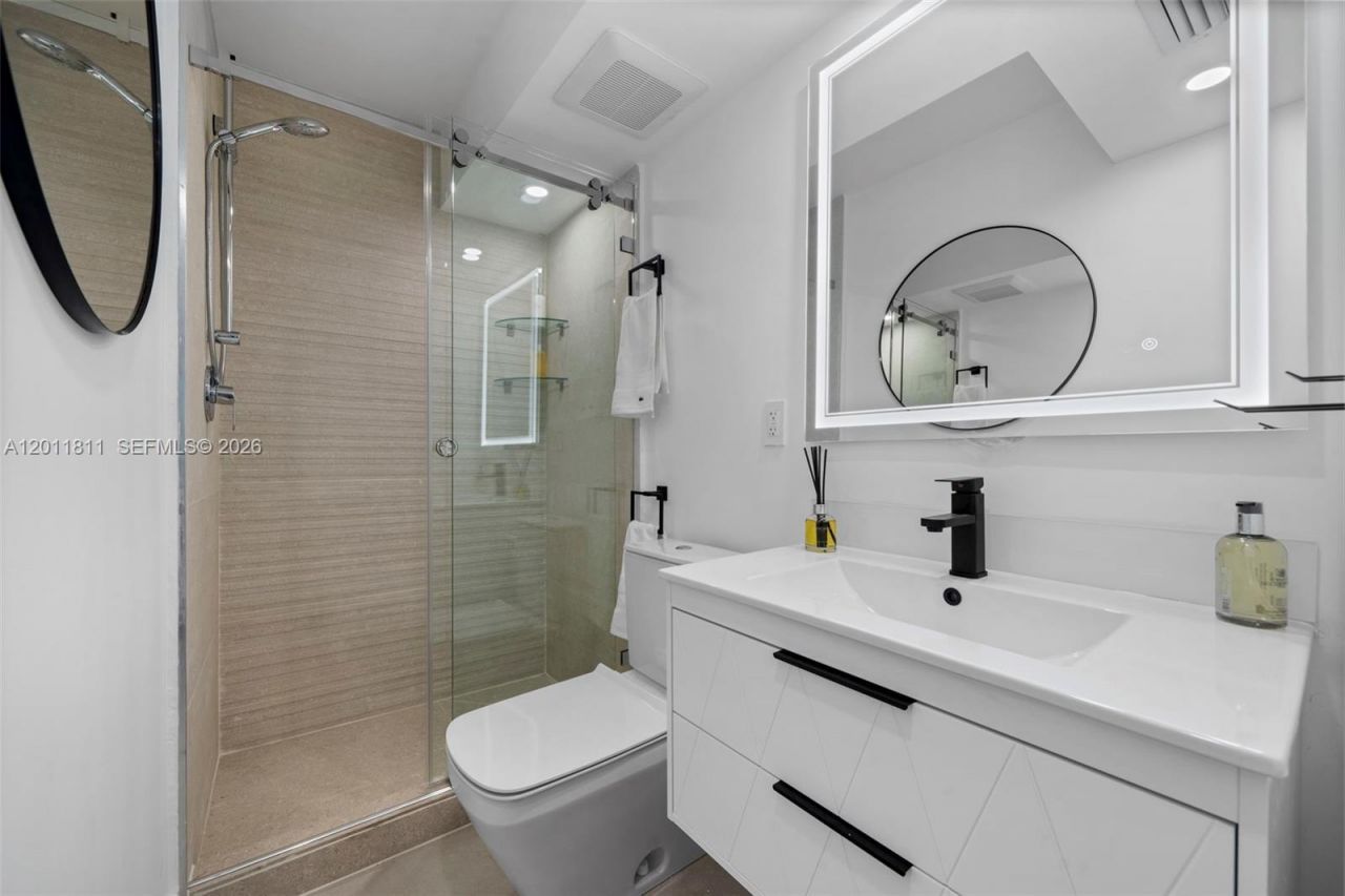 345 Ocean Dr, Unit 326, Miami Beach, FL 33139 Photo
