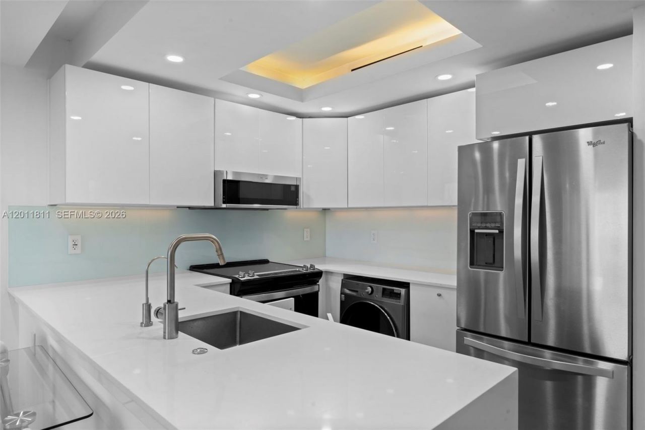 345 Ocean Dr, Unit 326, Miami Beach, FL 33139 Photo