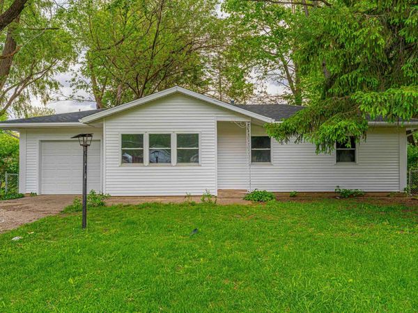 212 PALMER Avenue, Lincoln, IL 62656