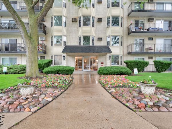 5506 Lincoln Avenue, Unit A521, Morton Grove, IL 60053