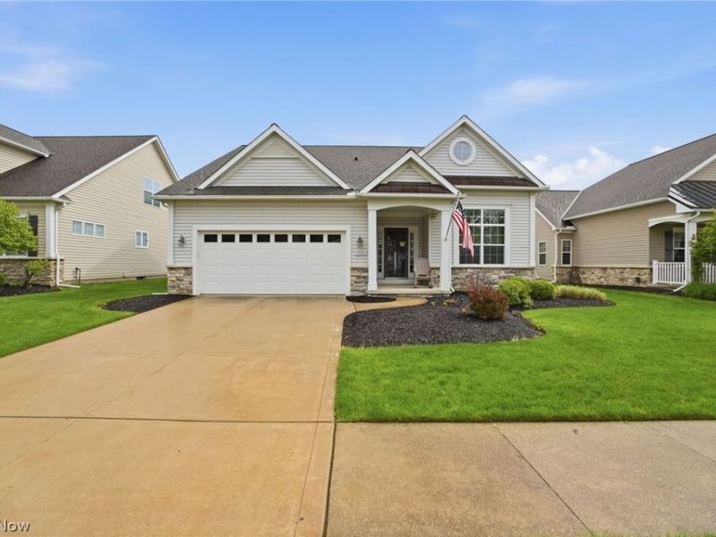 8220 Manor Gate Way, Mentor, OH 44060 Photo 1