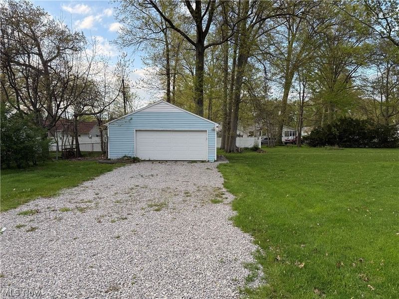 154 Tomahawk Drive, Avon Lake, OH 44012 Photo 1
