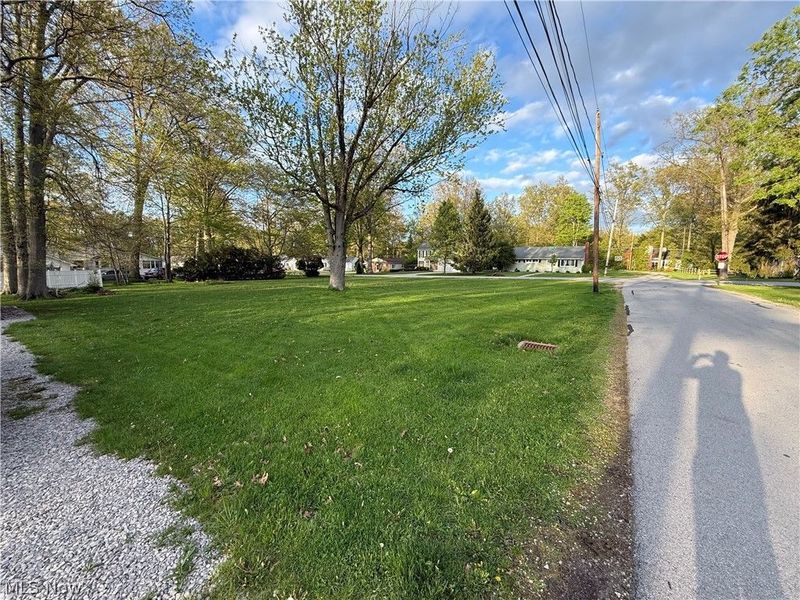 154 Tomahawk Drive, Avon Lake, OH 44012 Photo 7