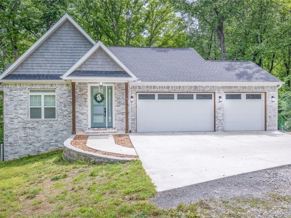 4 Morganshire Circle , Bella Vista, AR 72714