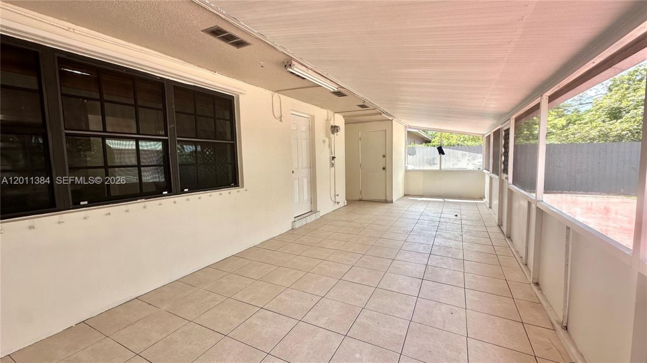 9625 SW 164th St , Miami, FL 33157 Photo