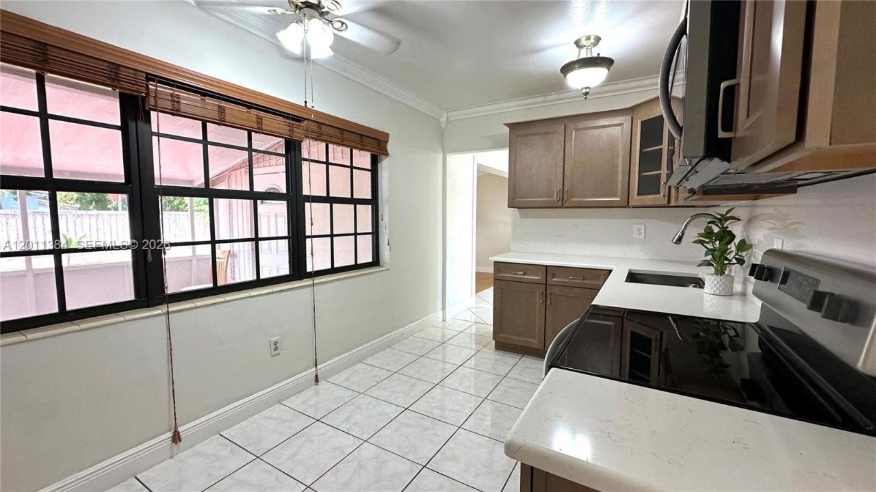 9625 SW 164th St , Miami, FL 33157 Photo
