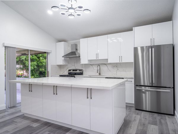 5140 NW 5th Avenue, Boca Raton, FL 33487