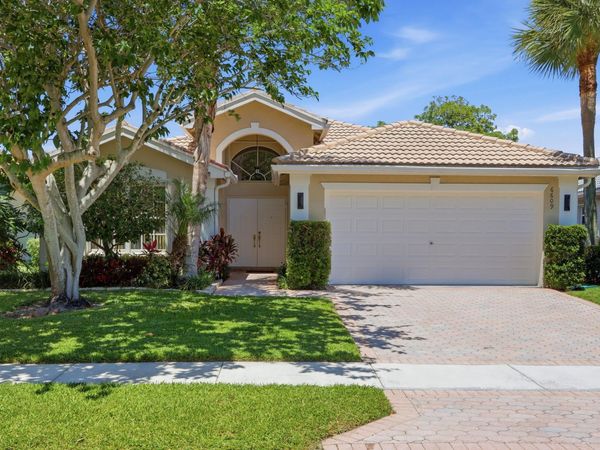 6609 Hawaiian Avenue, Boynton Beach, FL 33437