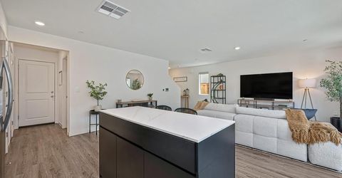 2233 Shady Tree Cir, Roseville, CA 95747 Photo