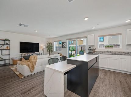 2233 Shady Tree Cir, Roseville, CA 95747 Photo