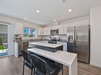 2233 Shady Tree Cir, Roseville, CA 95747 Photo