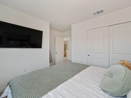 2233 Shady Tree Cir, Roseville, CA 95747 Photo