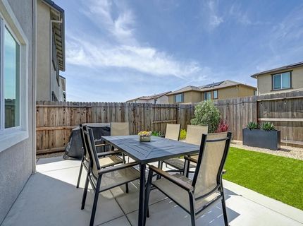 2233 Shady Tree Cir, Roseville, CA 95747 Photo
