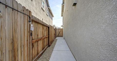 2233 Shady Tree Cir, Roseville, CA 95747 Photo