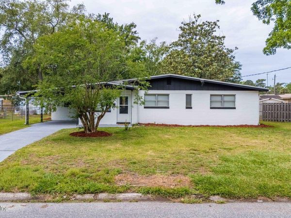 4558 DAUGHTRY Boulevard E, Jacksonville, FL 32210