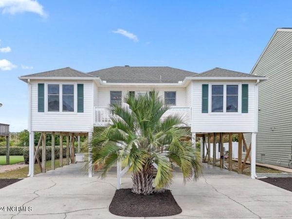 272 Brunswick Avenue W, Holden Beach, NC 28462