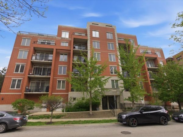 1670 Mill Street, Unit 404, Des Plaines, IL 60016