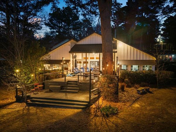 1805 E Lake Drive, Gladewater, TX 75647