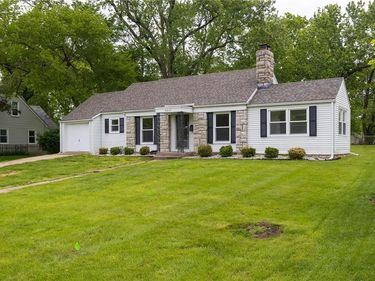 5217 N Walrond Avenue, Kansas City, MO 64119