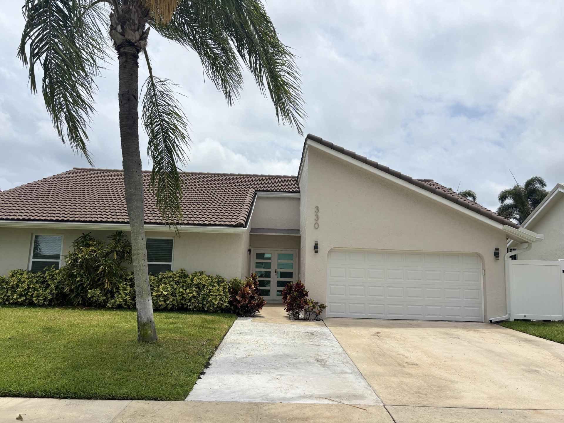330 Sandalwood Lane, Boca Raton, FL 33487 Photo