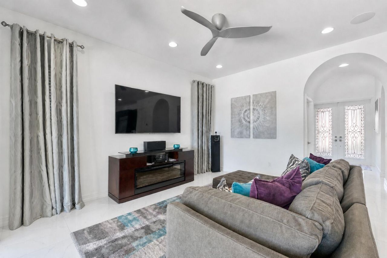 8723 Grand Prix Lane, Boynton Beach, FL 33472 Photo
