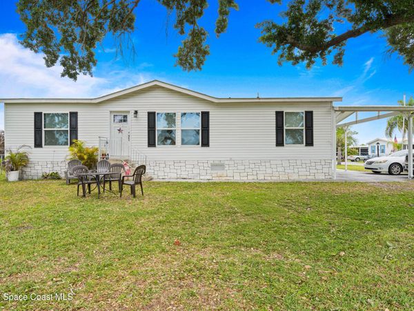 958 Pecan Circle , Barefoot Bay, FL 32976