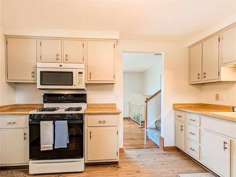 9386 Gettysburg Drive, Twinsburg, OH 44087 Photo 14
