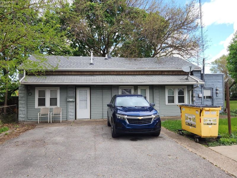1713 W Monroe Street, Sandusky, OH 44870 Photo 3