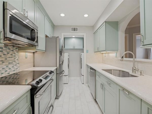 16301 Ledgemont Lane, Unit 263, Addison, TX 75001