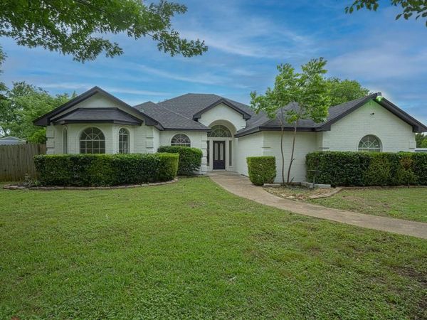 214 Pearly Top Drive , Glenn Heights, TX 75154