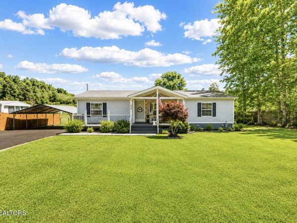 634 Nursery Rd, Dandridge, TN 37725