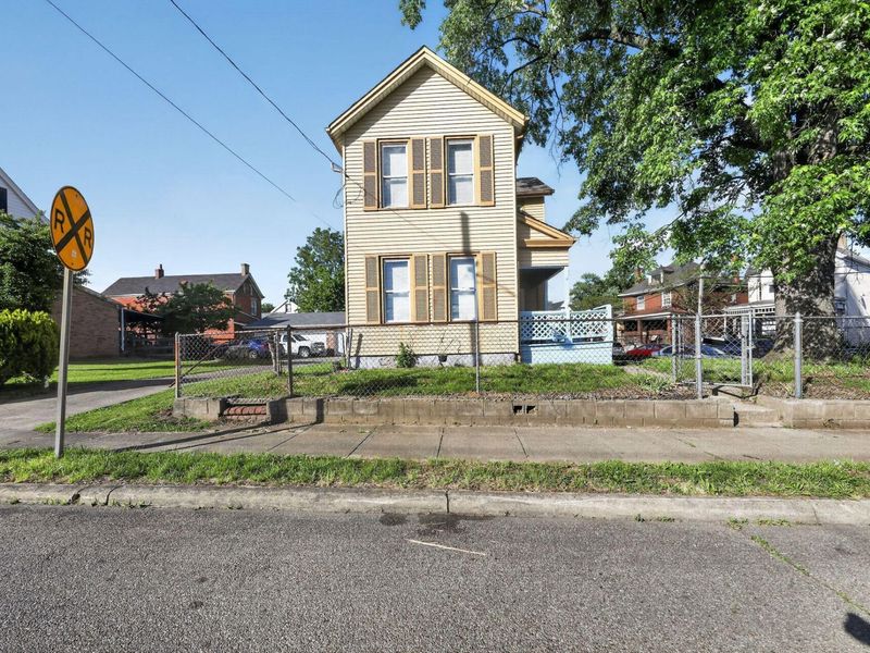 200 Maple Street , Cincinnati, OH 45216 Photo 1