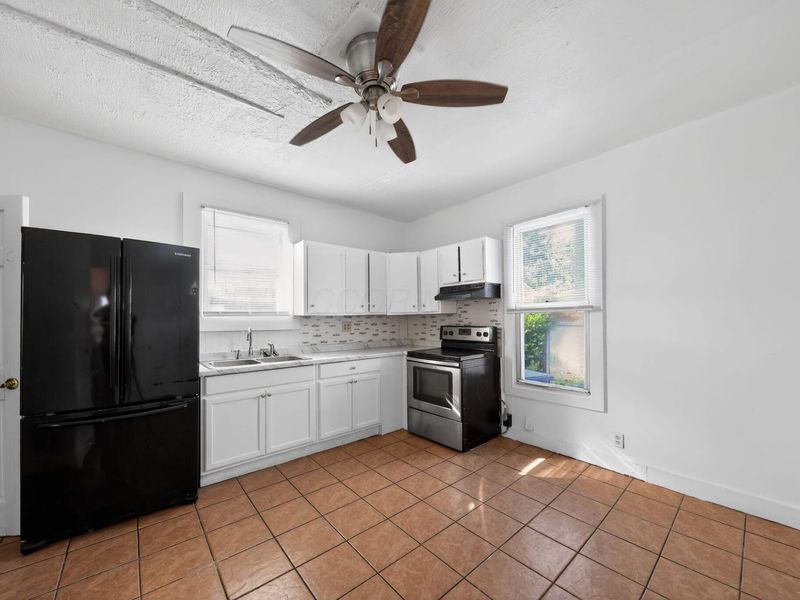 200 Maple Street , Cincinnati, OH 45216 Photo 15