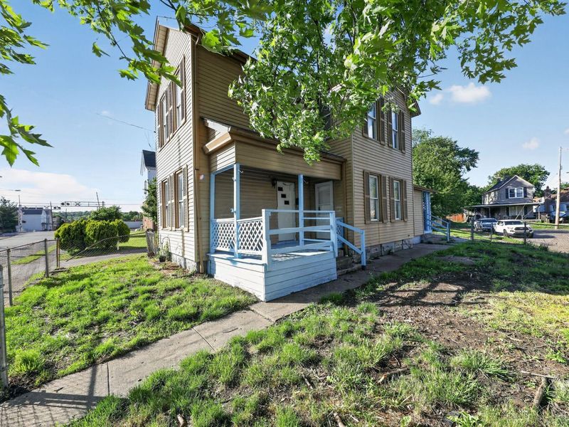 200 Maple Street , Cincinnati, OH 45216 Photo 3