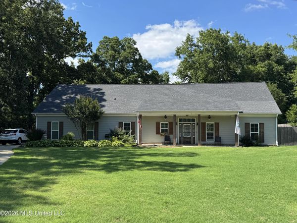 203 Polo Run Cove, Byhalia, MS 38611