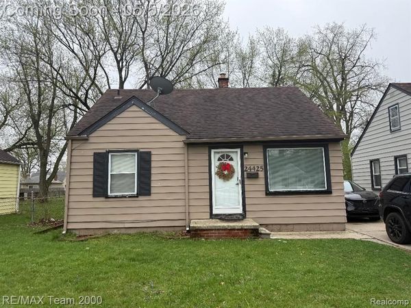 24425 Stanford Street, Dearborn Heights, MI 48125