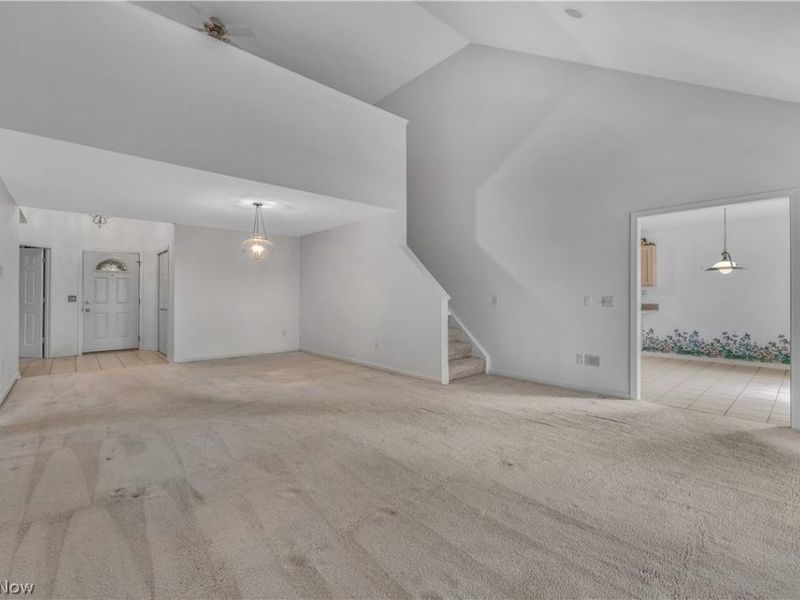 144 Royal Troon Drive SE, Warren, OH 44484 Photo 6
