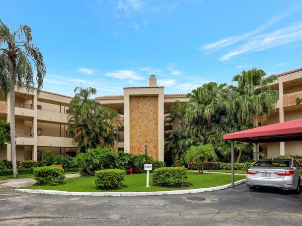 7472 La Paz Boulevard, Unit 302, Boca Raton, FL 33433